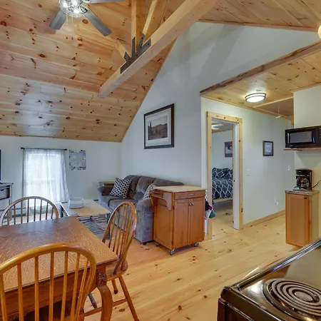 Inviting Chittenden Apartment Near Pico Mountain!